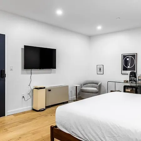 King Bed , Dtwn, 50 In Roku Tv , Fiber Internet, Room # 203 Bangor Extérieur photo