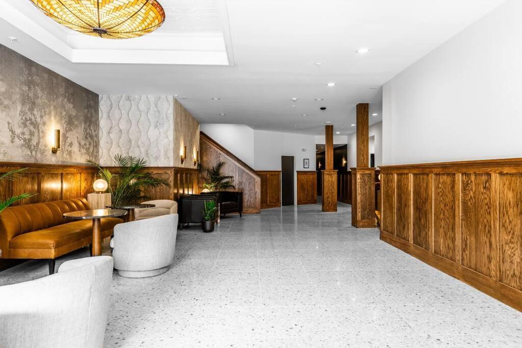 King Bed , Dtwn, 50 In Roku Tv , Fiber Internet, # 203 Appartement Bangor