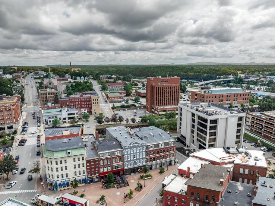 King Bed , Dtwn, 50 In Roku Tv , Fiber Internet, # 203 Appartement Bangor